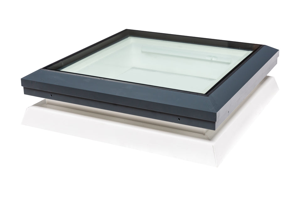 R&S Flat Glass Manual Hinge Rooflight with winding rod to fit Builders Kerb